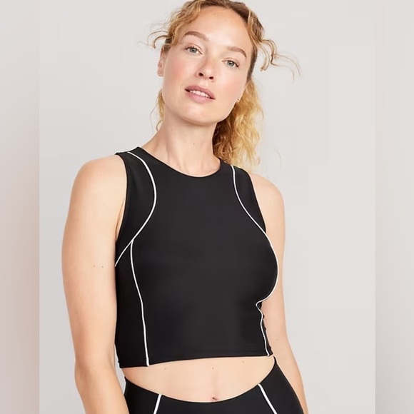 NWT! Black and White PowerSoft Cropped Tank Top for Women - Size Medium💛 - Picture 1 of 6